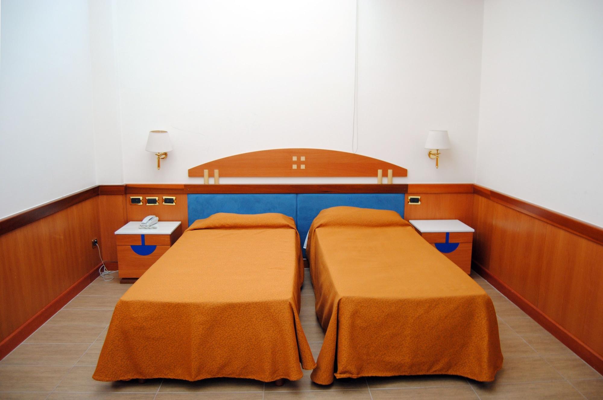 נאפולי Hotel Futura Centro Congressi מראה חיצוני תמונה
