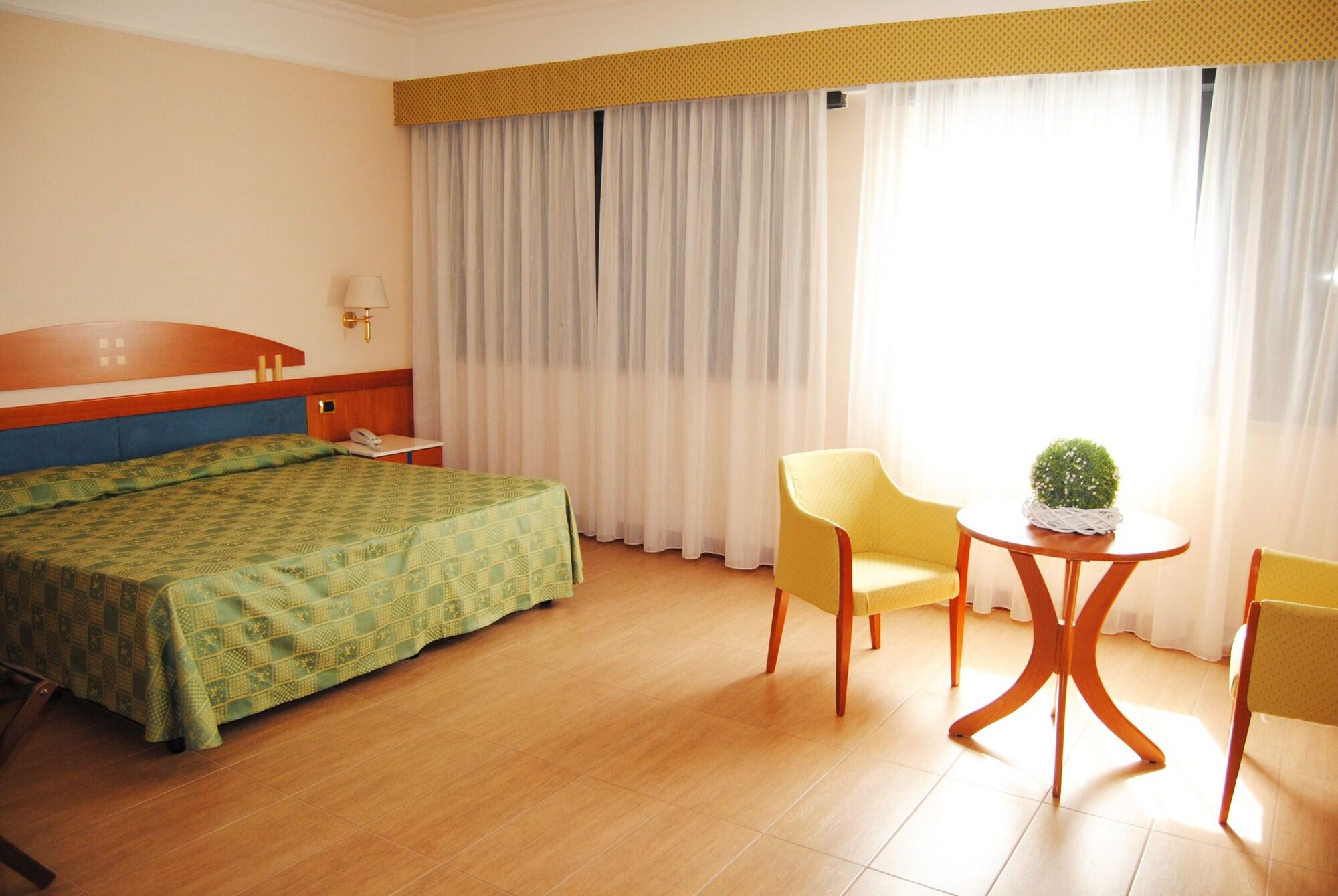 נאפולי Hotel Futura Centro Congressi מראה חיצוני תמונה