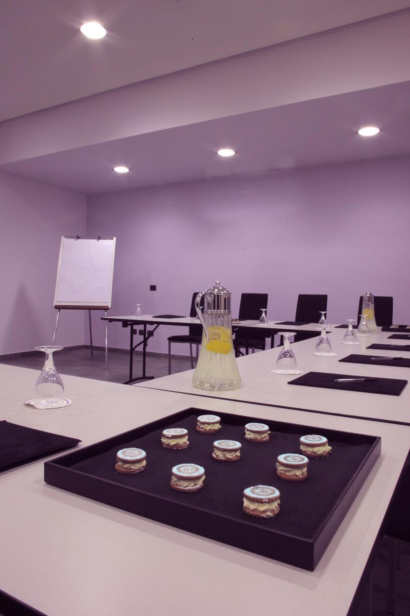 נאפולי Hotel Futura Centro Congressi מראה חיצוני תמונה